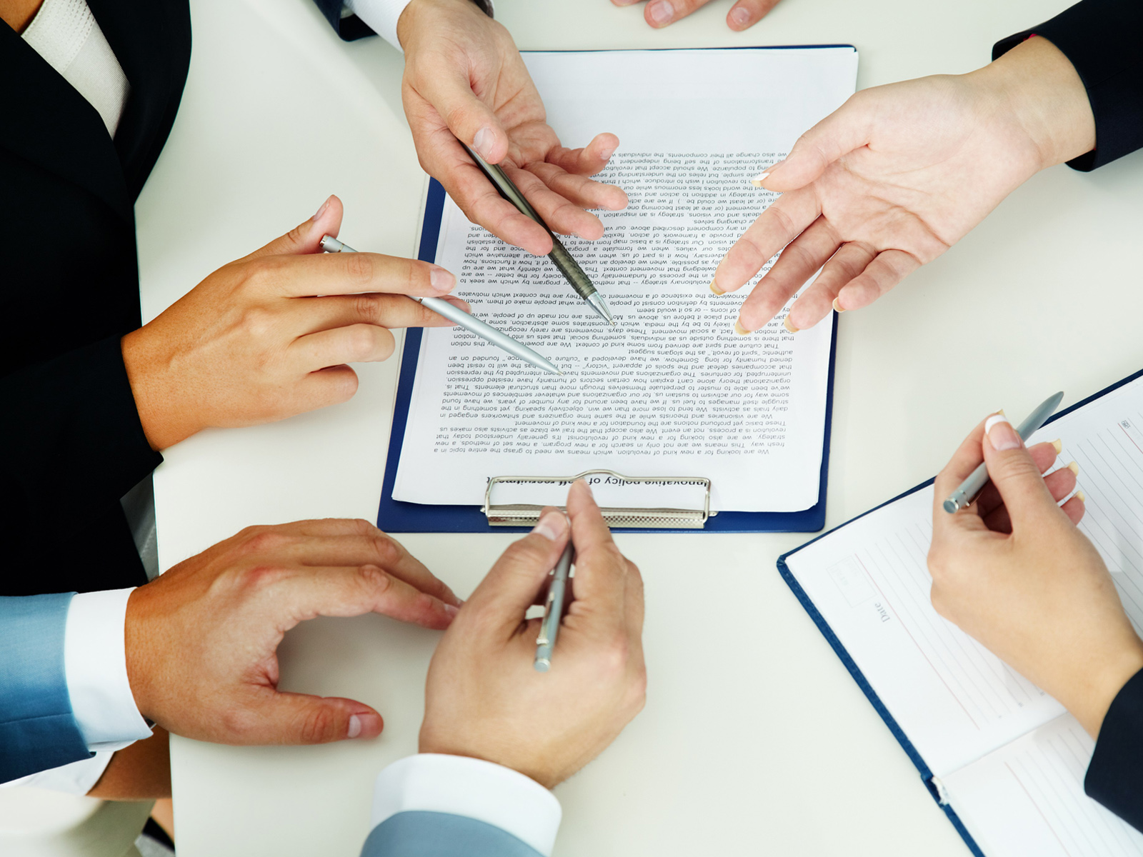 Trước khi mua nhà trả góp Alluvia City khách hàng cần nghiên cứu kỹ hợp đồng